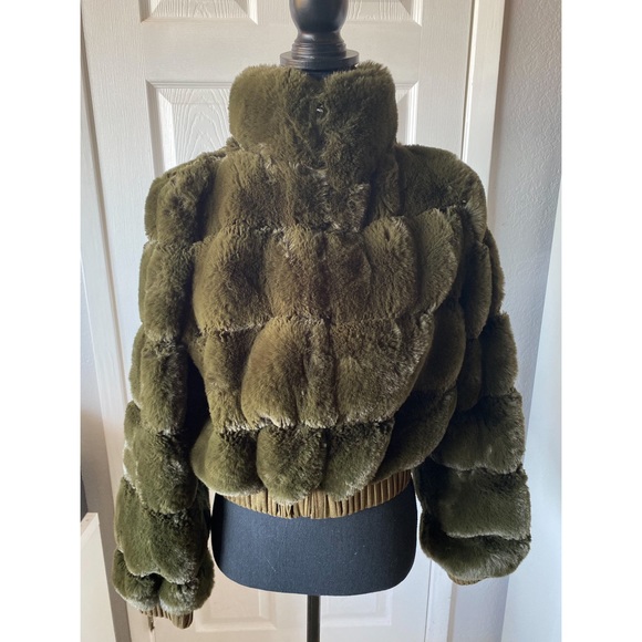 Olive Fur Coat- NEW - Picture 2 of 7